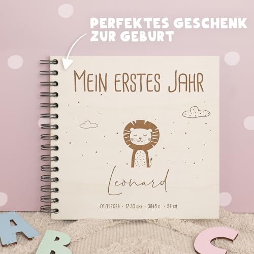 hello mini Babybuch „Mein erstes Jahr" – personalisierbar, Holz-Cover mit Gravur